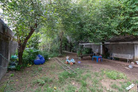 Casa à venda com 355m², 3 quartos e 2 vagasQuintal - Área de serviço