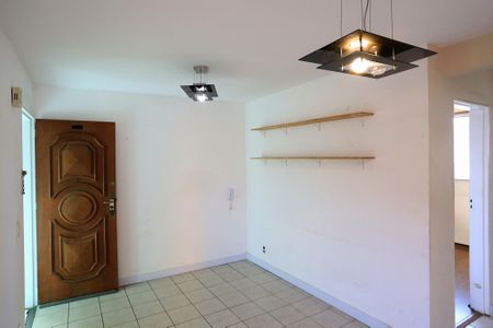 Sala de apartamento para alugar com 2 quartos, 40m² em Santa Efigênia, Belo Horizonte