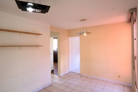 Sala de apartamento para alugar com 2 quartos, 40m² em Santa Efigênia, Belo Horizonte