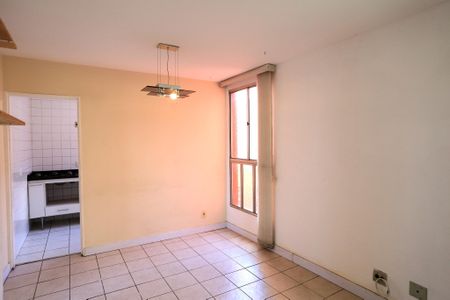 Sala de apartamento para alugar com 2 quartos, 40m² em Santa Efigênia, Belo Horizonte