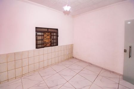 Casa para alugar com 2 quartos, 100m² em Braúnas, Belo Horizonte