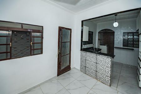 Casa para alugar com 2 quartos, 100m² em Braúnas, Belo Horizonte