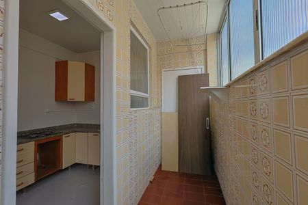 Apartamento para alugar com 105m², 3 quartos e 1 vagaÁrea de Serviço