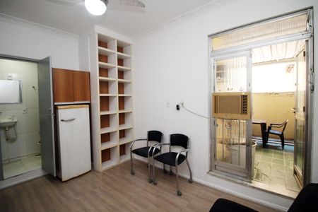 Sala/Quarto de apartamento para alugar com 2 quartos, 42m² em Vicente de Carvalho, Rio de Janeiro