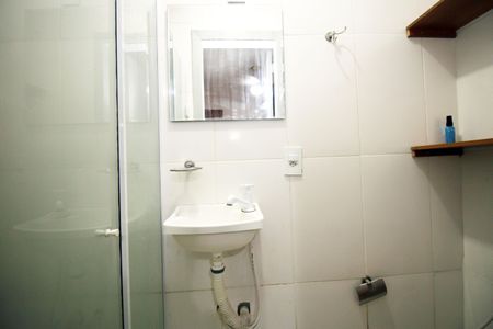 Banheiro 1 de apartamento para alugar com 2 quartos, 42m² em Vicente de Carvalho, Rio de Janeiro