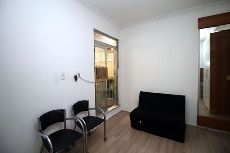 Sala/Quarto de apartamento para alugar com 2 quartos, 42m² em Vicente de Carvalho, Rio de Janeiro
