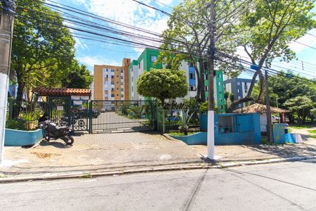 Apartamento à venda com 45m², 2 quartos e 1 vaga Apartamento à venda com 45m², 2 quartos e 1 vagaFachada + Placa