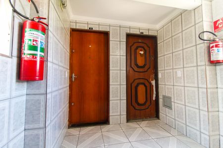 Apartamento à venda com 45m², 2 quartos e 1 vaga Apartamento à venda com 45m², 2 quartos e 1 vagaHall