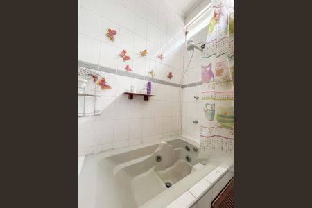 Casa à venda com 500m², 3 quartos e 5 vagasBanheiro da Suíte