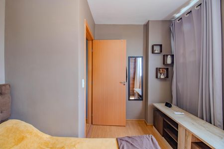 Quarto de apartamento para alugar com 1 quarto, 45m² em Santa Fe, Porto Alegre