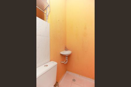 Banheiro de casa de condomínio para alugar com 1 quarto, 35m² em Jardim Sydney, São Paulo