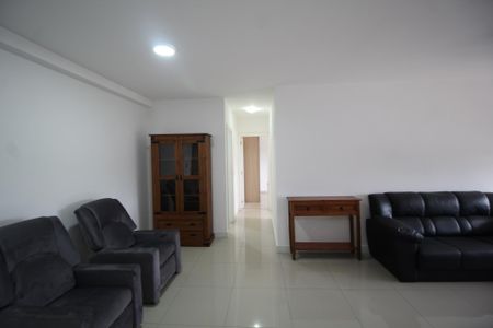 Apartamento para alugar com 72m², 2 quartos e 1 vagaSala