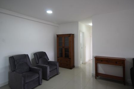 Apartamento para alugar com 72m², 2 quartos e 1 vagaSala