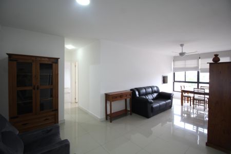 Apartamento para alugar com 72m², 2 quartos e 1 vagaSala