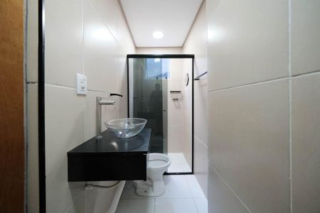 Casa para alugar com 42m², 2 quartos e sem vagaBanheiro