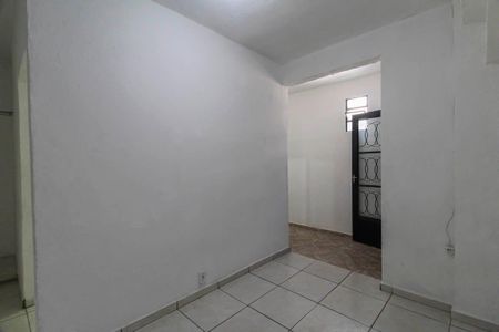 Casa para alugar com 45m², 1 quarto e sem vaga Casa para alugar com 45m², 1 quarto e sem vagaSala