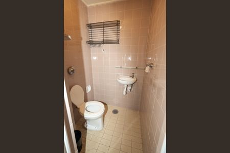 Apartamento à venda com 80m², 2 quartos e 1 vaga Apartamento à venda com 80m², 2 quartos e 1 vagaBanheiro de serviço