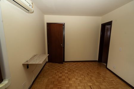 Apartamento à venda com 80m², 2 quartos e 1 vaga Apartamento à venda com 80m², 2 quartos e 1 vagaSuíte