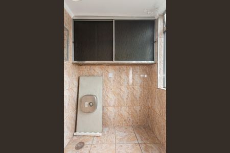 Área de Serviço  de apartamento para alugar com 2 quartos, 47m² em Conjunto Residencial José Bonifácio, São Paulo