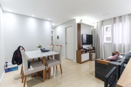 Sala de apartamento para alugar com 2 quartos, 45m² em São Miguel, São Paulo