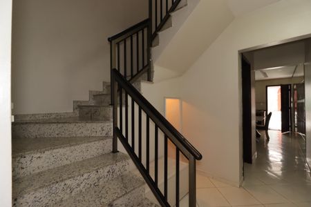 Casa à venda com 80m², 3 quartos e 1 vagaCorredor do primeiro piso