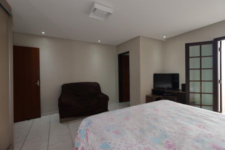 Casa à venda com 80m², 3 quartos e 1 vagaSuíte