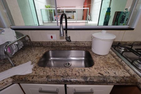 Casa à venda com 80m², 3 quartos e 1 vagaCozinha - Pia