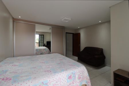 Casa à venda com 80m², 3 quartos e 1 vagaSuíte