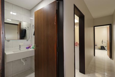 Casa à venda com 80m², 3 quartos e 1 vagaCorredor do segundo piso