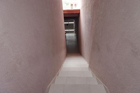 Casa à venda com 80m², 3 quartos e 1 vagaEscada para a garagem