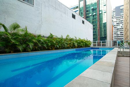 Studio para alugar com 40m², 1 quarto e 1 vaga Studio para alugar com 40m², 1 quarto e 1 vagaÁrea comum - Piscina