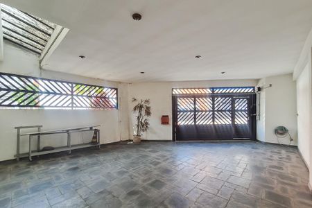 Casa à venda com 200m², 3 quartos e 3 vagasGaragem