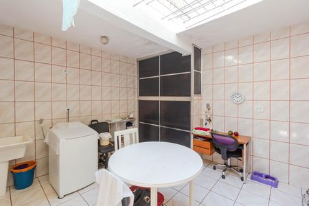 Casa à venda com 87m², 2 quartos e 1 vaga