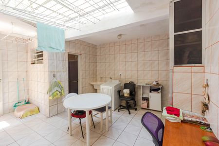 Casa à venda com 87m², 2 quartos e 1 vaga
