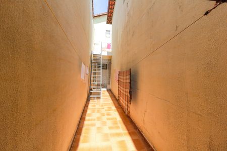 Casa à venda com 87m², 2 quartos e 1 vaga Casa à venda com 87m², 2 quartos e 1 vagaCorredor externo