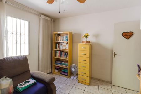 Casa à venda com 87m², 2 quartos e 1 vaga