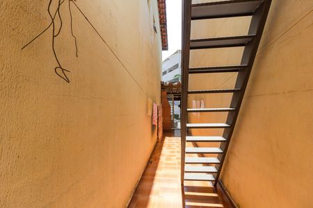 Casa à venda com 87m², 2 quartos e 1 vaga Casa à venda com 87m², 2 quartos e 1 vagaCorredor externo