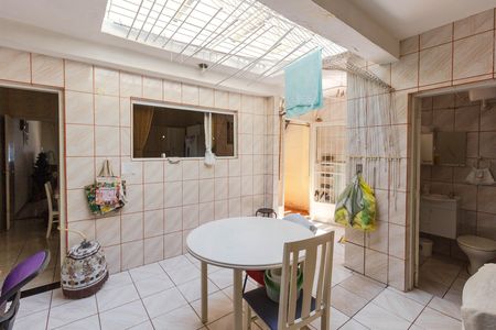 Casa à venda com 87m², 2 quartos e 1 vaga