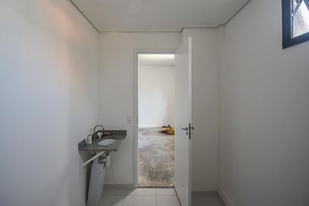 Banheiro de apartamento à venda com 1 quarto, 40m² em Vila Campestre, São Bernardo do Campo