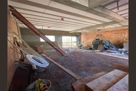 Casa à venda com 110m², 3 quartos e 4 vagas