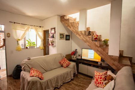 Casa para alugar com 192m², 3 quartos e sem vagaSALA