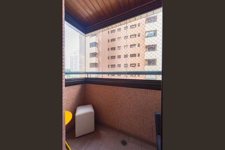 Apartamento à venda com 96m², 3 quartos e 2 vagas Apartamento à venda com 96m², 3 quartos e 2 vagasVaranda - Suíte