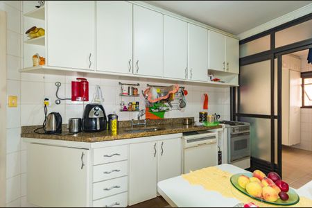 Apartamento à venda com 96m², 3 quartos e 2 vagas Apartamento à venda com 96m², 3 quartos e 2 vagasCozinha