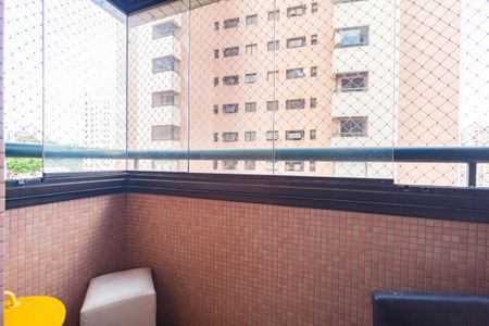 Apartamento à venda com 96m², 3 quartos e 2 vagas Apartamento à venda com 96m², 3 quartos e 2 vagasVaranda - Suíte