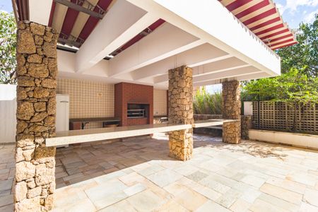 Apartamento à venda com 96m², 3 quartos e 2 vagas Apartamento à venda com 96m², 3 quartos e 2 vagasChurrasqueira