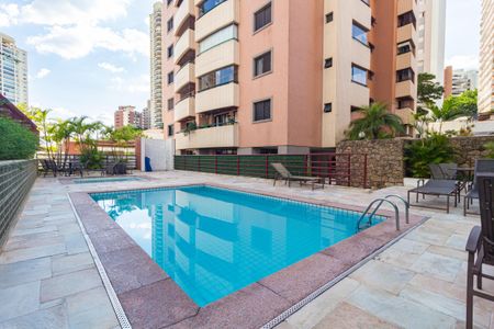 Apartamento à venda com 96m², 3 quartos e 2 vagas Apartamento à venda com 96m², 3 quartos e 2 vagasPiscina