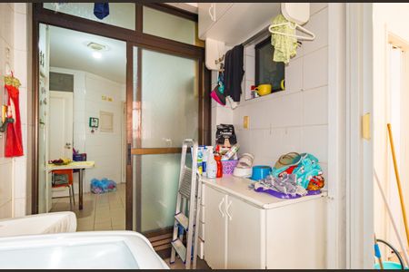 Apartamento à venda com 96m², 3 quartos e 2 vagas Apartamento à venda com 96m², 3 quartos e 2 vagasÁrea de Serviço