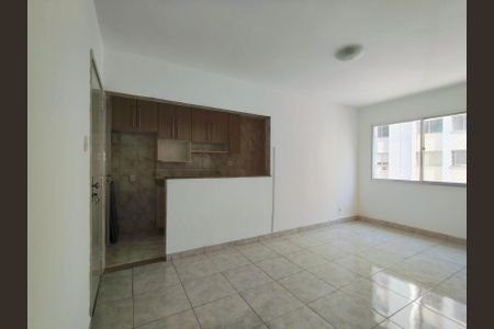 Apartamento para alugar com 75m², 3 quartos e 1 vagaSala