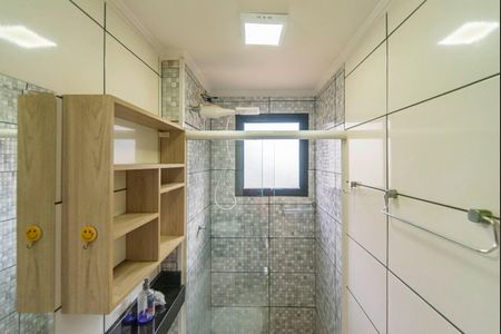 Banheiro de apartamento para alugar com 2 quartos, 61m² em Parque Sao Vicente, Santo André