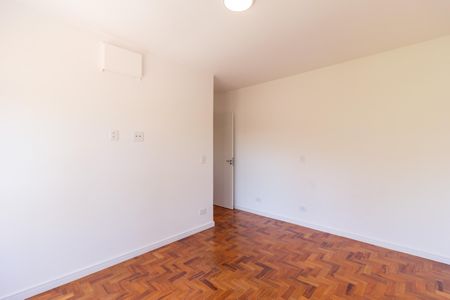 Casa à venda com 165m², 4 quartos e 2 vagas Casa à venda com 165m², 4 quartos e 2 vagasSuíte